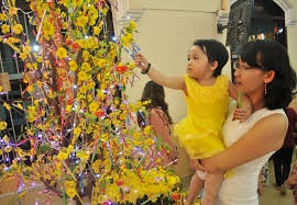 Hái lộc là phong tục đẹp đầu xuân