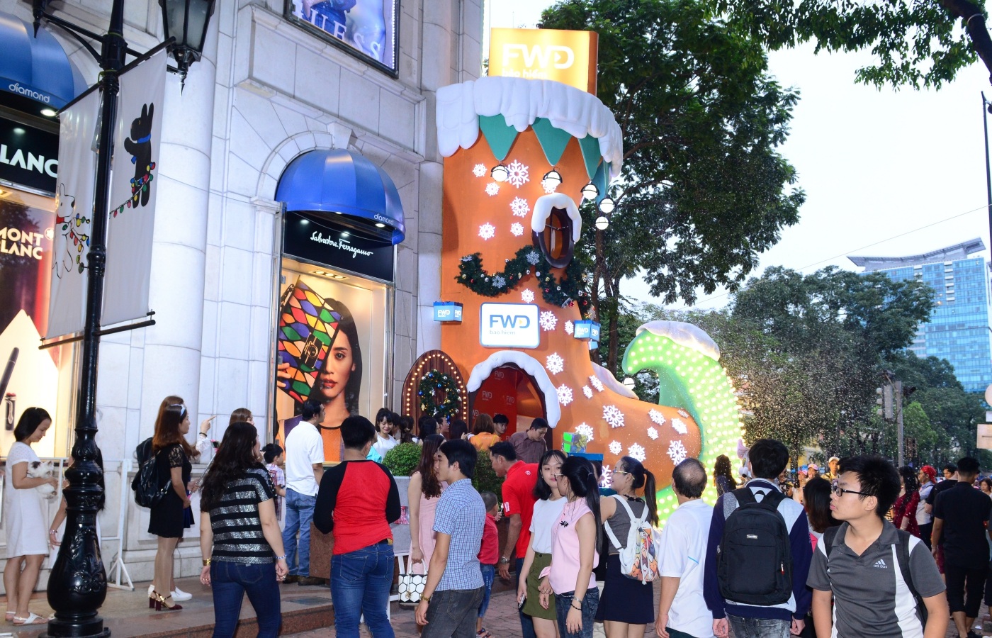 Tiểu cảnh Giáng sinh: Muốn ghi điểm, phải chịu đầu tư! - 4