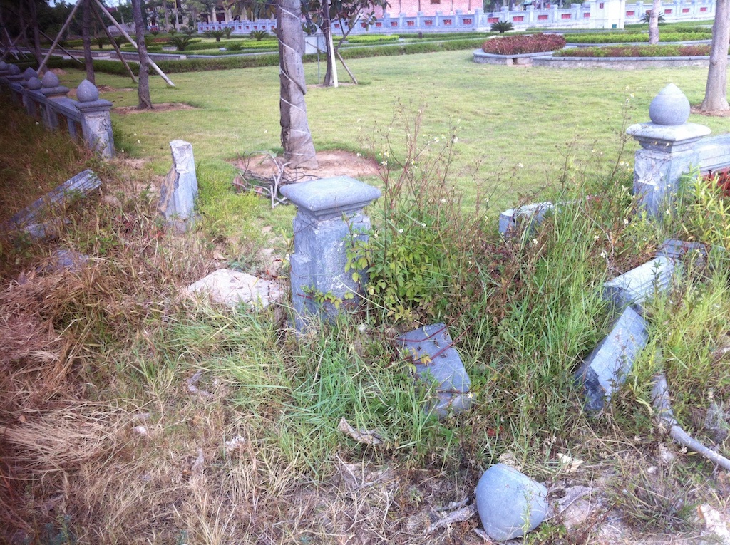 Nghệ An: Cận cảnh khuôn viên đài tưởng niệm Xô Viết - Nghệ Tĩnh đang xuống cấp - Ảnh 11.