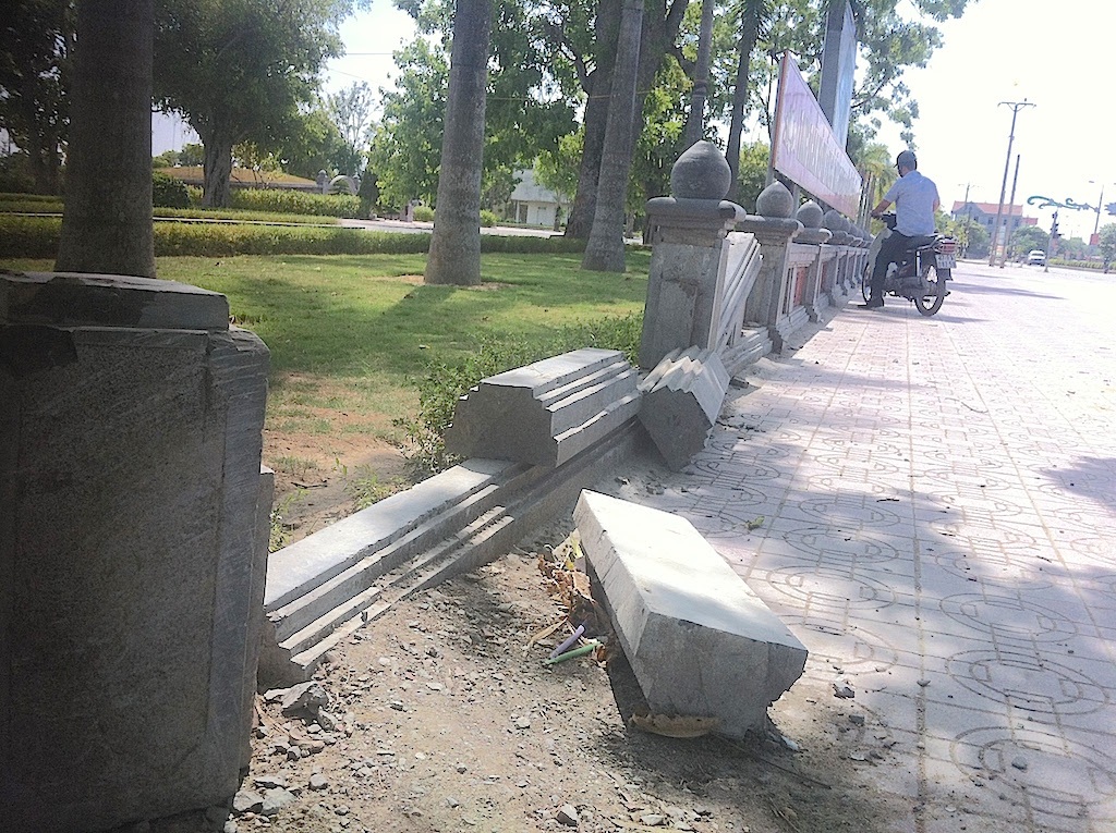 Nghệ An: Cận cảnh khuôn viên đài tưởng niệm Xô Viết - Nghệ Tĩnh đang xuống cấp - Ảnh 7.
