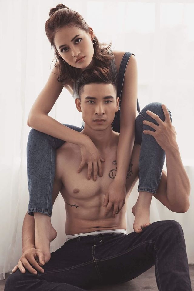 Thùy Anh “Bộ tứ 10A8” ngọt ngào bên bạn trai người mẫu - 8 Mỗi khoảnh khắc tình tứ của cặp đôi khi chia sẻ trên trang cá nhân đều nhận được “cơn mưa” like và những bình luận ngưỡng mộ từ cư dân mạng. Đặc biệt nhất, cặp đôi này cực chăm chỉ trong việc tập gym nên “dân tình” cũng thường xuyên được chứng kiến những bộ ảnh theo concept nóng bỏng.