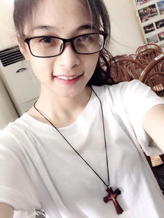 Cô gái bất ngờ nổi tiếng với nick-name "hot girl công xưởng" - 8 Cô gái bất ngờ nổi tiếng với nick-name "hot girl công xưởng" - 8