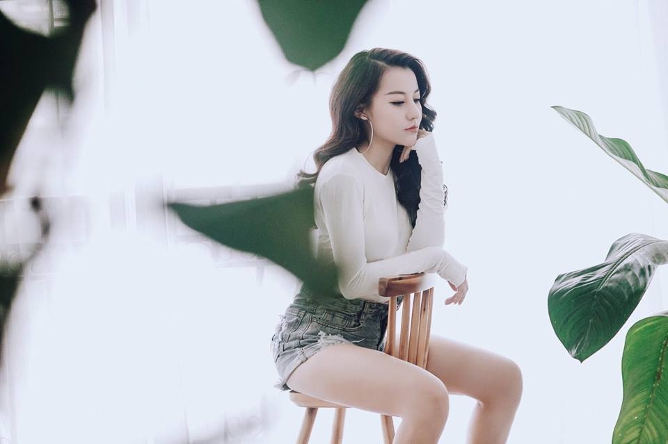 "Hot girl" ĐH Điện lực vừa học giỏi, xinh xắn, lại hát hay - 1 Hot girl trường ĐH Điện lực Trần Thị Huyền Dung
