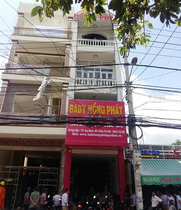 Hiện trường vụ phóng điện khiến 3 công nhân bị điện giật, gây bỏng, tróc da