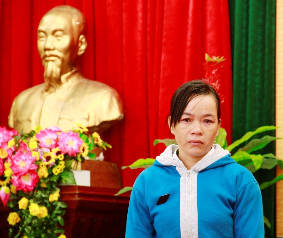 Vùng lũ Bình Định: Những góa phụ khóc nghẹn khi nhận sổ tiết kiệm - 6