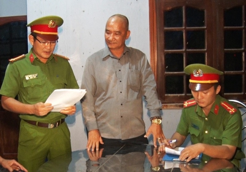 Có hay không có việc lâm tặc “móc ngoặc” với kiểm lâm phá rừng? - Ảnh 2.