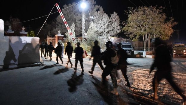 Phiến quân tấn công trường cảnh sát tại Pakistan, 48 người chết - 4 Vụ tấn công xảy ra vào tối muộn khi các học viên đang ngủ (Ảnh: AFP)