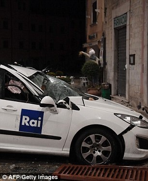 Miền trung Italy tan hoang sau 2 trận động đất liên tiếp - 14 (Ảnh: AFP)