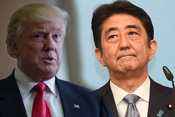 Vì sao Thủ tướng Nhật Bản là lãnh đạo nước ngoài đầu tiên tới gặp ông Trump? - 1 Tổng thống đắc cử Donald Trump (trái) và Thủ tướng Shinzo Abe (Ảnh: Business Recorder)