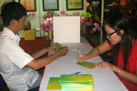 Sen hồng “thắng tuyệt đối” trong bầu chọn quốc hoa - 1