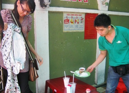 Dịch vụ ăn theo “hốt bạc” dịp thi đại học - 2 Dịch vụ ăn theo “hốt bạc” dịp thi đại học - 2