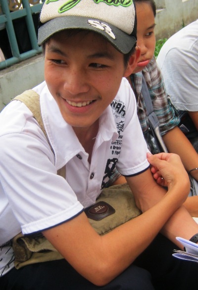 Thí sinh rạng ngời sau môn thi đầu tiên - 1