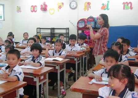 Phá rào tuyển giáo viên, vẫn không đủ - 1