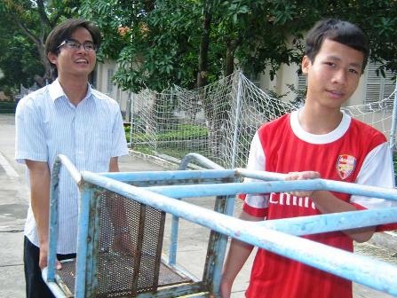 Chàng sinh viên vượt nghịch cảnh - 1 Chàng sinh viên vượt nghịch cảnh - 1