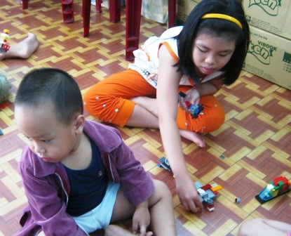 Tăng cường vệ sinh trường lớp phòng chống dịch bệnh tay chân miệng - 1 Tăng cường vệ sinh trường lớp phòng chống dịch bệnh tay chân miệng - 1