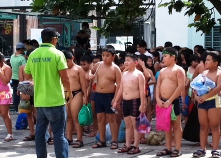 Dạy bơi cho học sinh: Xóa dần “bơi” trên giấy - 2 Dạy bơi cho học sinh: Xóa dần “bơi” trên giấy - 2