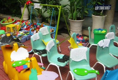 Trường học vẫn loay hoay với dịch tay chân miệng - 2 Trường học vẫn loay hoay với dịch tay chân miệng - 2