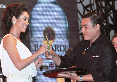 Bartender Sài Gòn giành vé vàng thi quốc tế - 1 Bartender Sài Gòn giành vé vàng thi quốc tế - 1