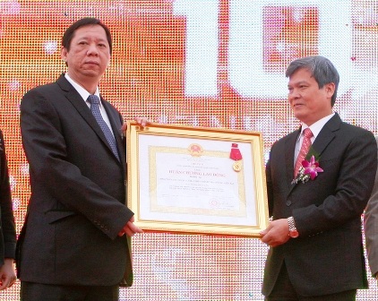 “Vượt rào” thời khủng hoảng - 1 “Vượt rào” thời khủng hoảng - 1