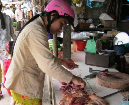 “Bạc mặt” chạy đua với Tết - 1