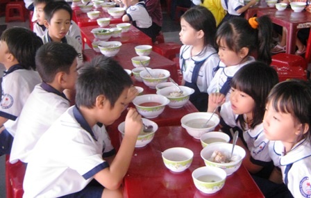 Xót lòng… 2 hũ sữa chua - 1