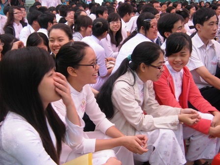 Giáo viên còn thiếu kỹ năng sống - 1 Giáo viên còn thiếu kỹ năng sống - 1
