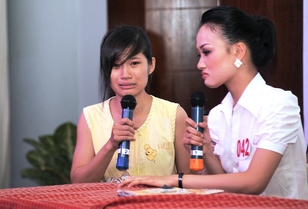 Nữ sinh Ngoại thương diễn kịch về “gay” - 1 Nữ sinh Ngoại thương diễn kịch về “gay”