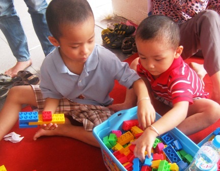 Gửi trẻ trong hè, lo lớp quá tải - 1 Gửi trẻ trong hè, lo lớp quá tải