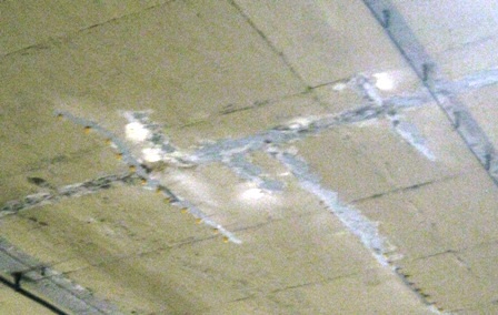 Chỉ mới 9 tháng được đưa vào sử dụng, hầm sông Sài Gòn đã mang trên mình khá nhiều thương tích.