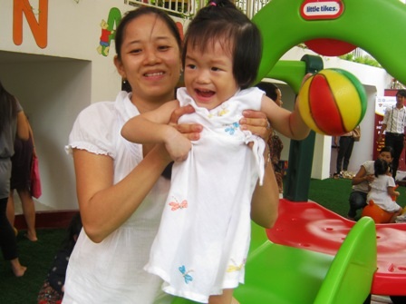 Giúp trẻ mầm non vượt qua nỗi sợ đến trường - 1 Lần đầu đến trường, trẻ cần được chuẩn bị tâm thế kỹ càng.