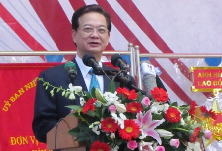 Thủ tướng gửi lời chúc mừng đến thầy trò trong cả nước nhân dịp năm mới 2012 - 2013. 