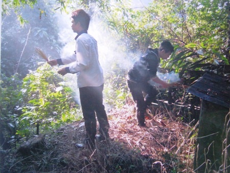 Ruộng bậc thang của người dân tộc H'Mông khi đã được dẫn nước vào ngâm cho mềm đất.