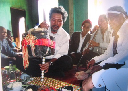 Người dân tộc thiểu số kể chuyện qua… hình ảnh