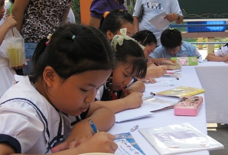 Khi phụ huynh “tiếp tay” cho dạy thêm, học thêm - 1 Phụ huynh “tiếp tay” cho dạy thêm học thêm