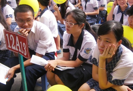 Áp lực “con nhà nòi” chọn nghề - 1 Không ít học sinh bị áp lực chọn nghề từ gia đình.