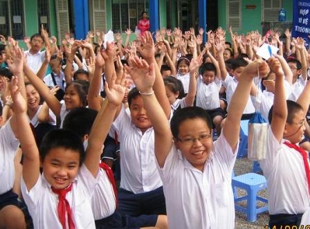 GS Đào Trọng Thi: Giáo dục Việt Nam còn nhiều hạn chế - 2 Chỉ có đổi mới giáo dục, thế hệ con em mới có cuộc sống tốt đẹp hơn