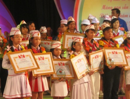 TPHCM tuyên dương 82 Cháu ngoan Bác Hồ - 1 82 gương mặt đội viên được tuyên dương Cháu ngoan Bác Hồ TPHCM năm 2013
