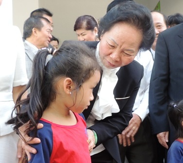 Phó Chủ tịch nước thăm trường mầm non dành cho con công nhân - 1 Phó Chủ tịch nước thăm trường mầm non dành cho con công nhân