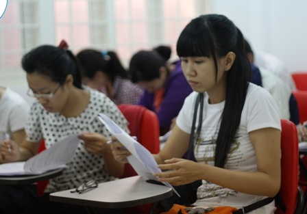 Sân chơi tiếng Anh cho học sinh, sinh viên TPHCM - 1 Sinh viên tham gia cuộc thi Sea to sea 2012.