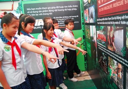 Học sinh TPHCM cam kết “nói không với động vật hoang dã”