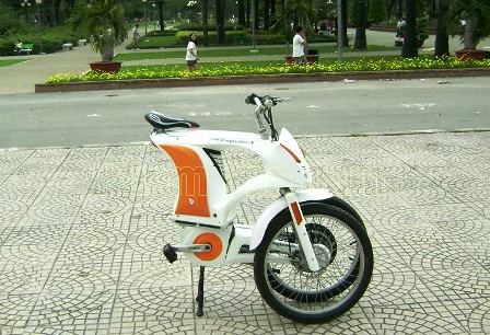 Độc đáo xe đạp gấp từ ý tưởng...chim đại bàng - 4 Và có cấu tạo đặc biệt để gấp lại nhỏ gọn một cách dễ dàng.