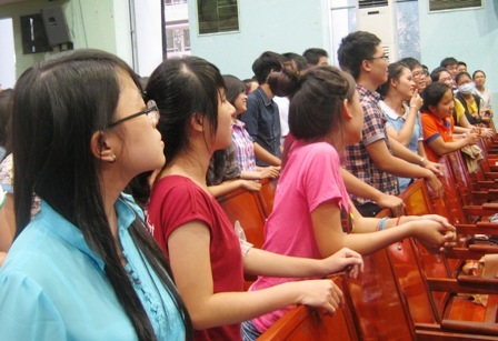 Hỗ trợ tân SV chủ động ở giảng đường - 1 Tân SV dễ bị ngợp vì môi trường học tập và cuộc sống ở giảng đường.