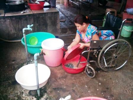 Những bài văn “Sống để yêu thương” - 3 Bức ảnh cụ bà 72 tuổi và cái nhìn từ