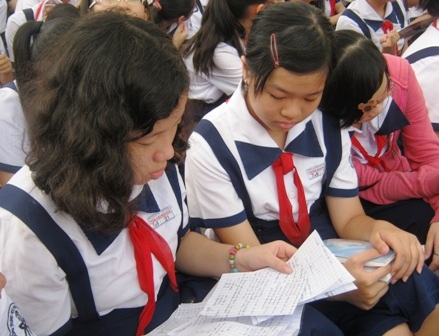 Hiểm nguy hiện tượng học trò lạm dụng thuốc tân dược gây ảo giác - 2 Học trò tìm ảo giác lạ bằng thuốc ho gây nghiện