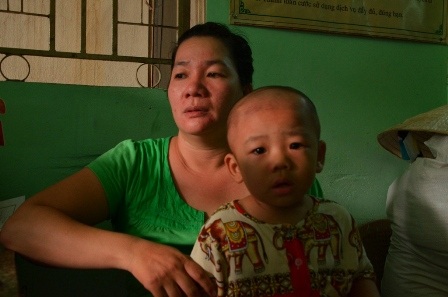 Bảo mẫu hành hạ trẻ:   Phẫn nộ rồi... để đó!?