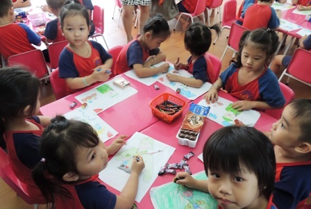 Con công nhân học tại Trường mầm non tư thục Mặt Trời Nhỏ, Q. Bình Tân, TPHCM.