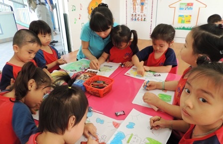 TPHCM đang thiếu trầm trọng trường mầm non cho con công nhân.