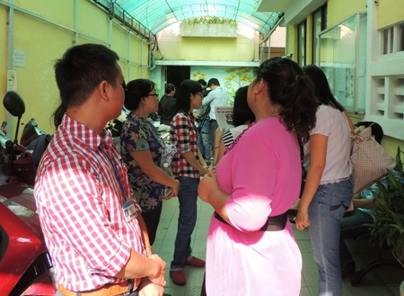 Chịu hết nổi với lãnh đạo, giáo viên đình công