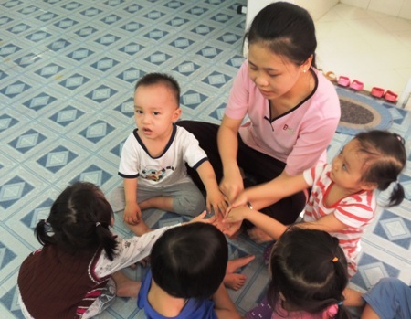 Thà lỗ chứ không nhận trẻ từ 6 tháng tuổi - 2 Nhiều trường tư thục thà thiếu học sinh, để ế phòng học chứ không dám nhận trẻ dưới 18 tháng tuổi