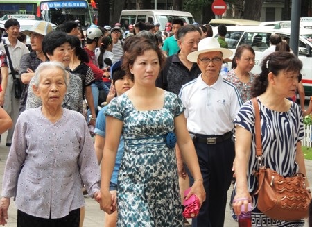 Ngạt thở chờ mua vé vào Dinh Thống Nhất